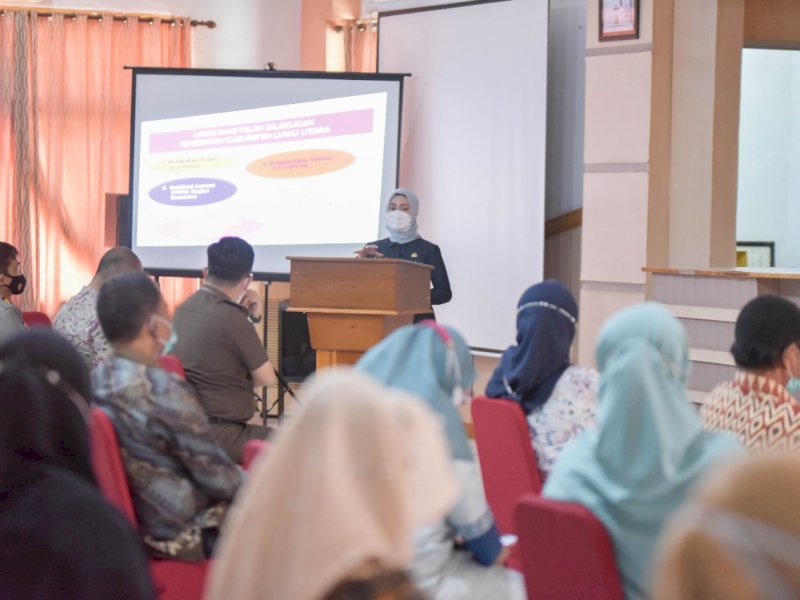 Indah Putri Indriani saat memberikan sambutan di Rakor Lintas Sektor Pencegahan dan Penanganan Korban Kekerasan TPPO.