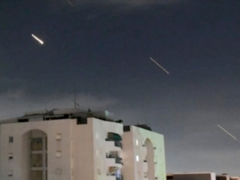 Rudal Iran terus ditembakkan ke wilayah Tel Aviv. (int) 