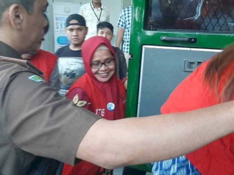 Terjerat Kasus Korupsi Rp7 M, Kadis Perpustakaan Makassar Tenri Palallo Ditahan