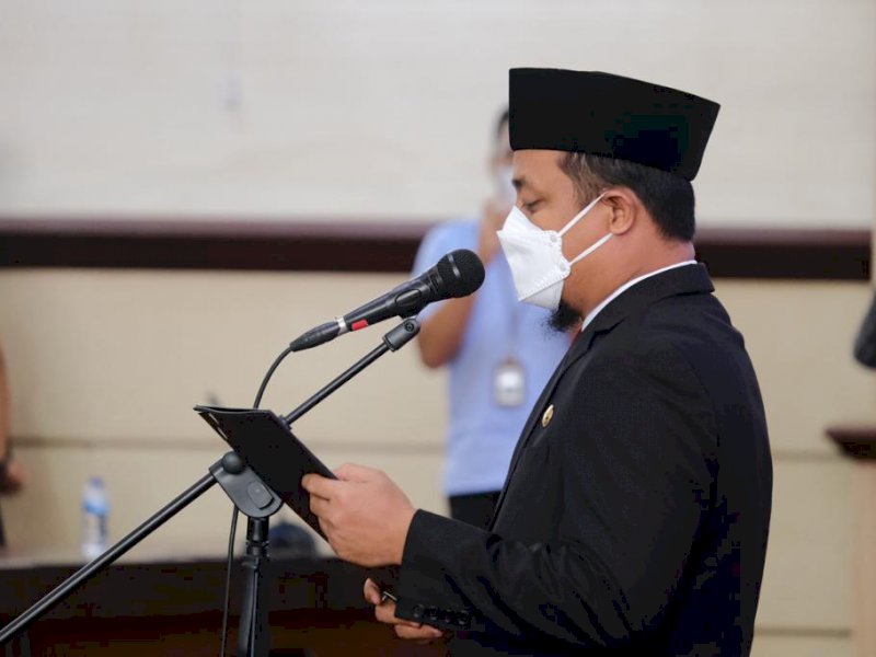 Andi Sudirman Sulaiman saat melantik pejabat eselon II.