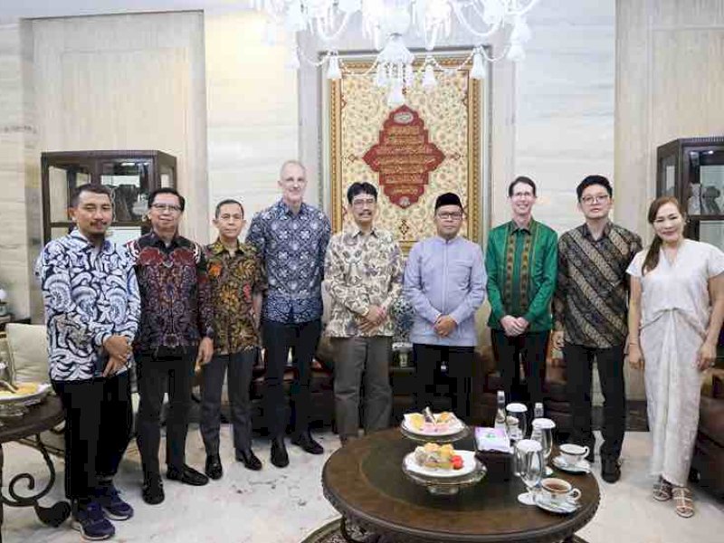 Wali Kota Makassar Moh Ramdhan Pomanto bertemu pihak Aspen Medical. 