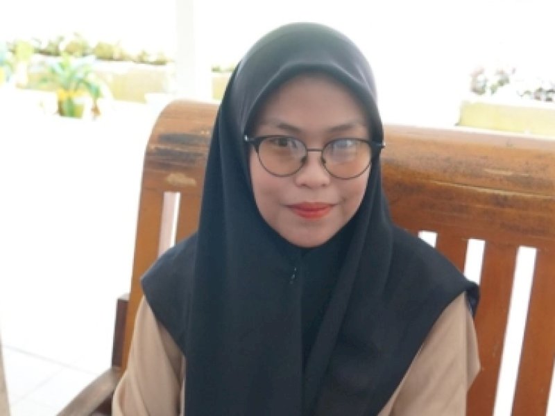 Sri Syafitri saat ditemui mengantri pengambilan obat di RSUD Lakipadada 