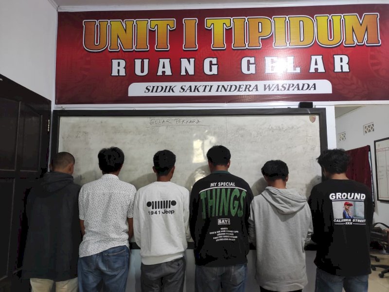 Para terduga pelaku pengeroyokan menyerahkan diri ke Polres Tator 