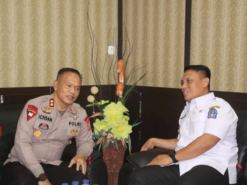 Pj Bupati Bone Andi Winarno Eka Putra menyambangi Mako Batalyon C Pelopor Satbrimob Polda Sulsel di Kota Watampone. 