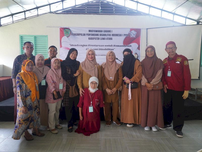 Momen Bupati IDP bersama penyandang disabilitas 