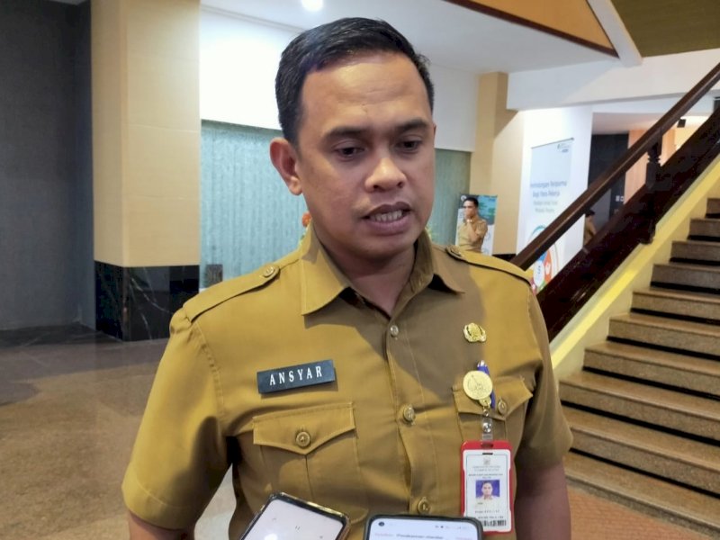 Ansyar saat diwawancarai awak media