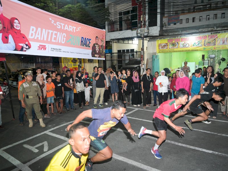 Banteng Run Race 100 Meter yang diselenggarakan oleh DPC Banteng Muda Indonesia (BMI) Kota Makassar di Kecamatan Mamajang