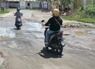 DPRD dan Pemkab Wajo Didesak Masyarakat Perbaiki jalan Umum yang Rusak
