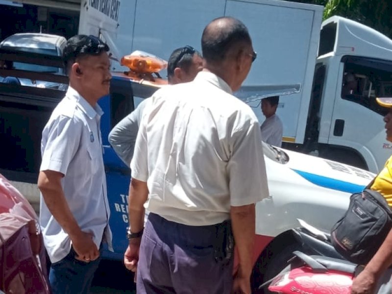 TRC Perumda Parkir Makassar Raya langsung diturunkan melakukan verifikasi laporan. (Foto:IST)