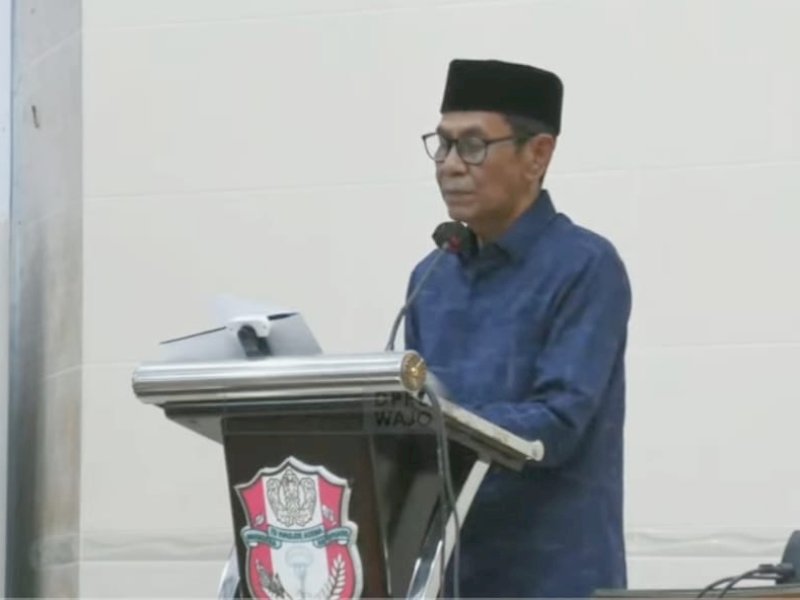 Ketua Pansus DPRD Kabupaten Wajo, Taqwa Gaffar menyampaikan laporan pembahasan penyelesaian Ranperda RPJPD 2025-2045. (Foto: IST)
