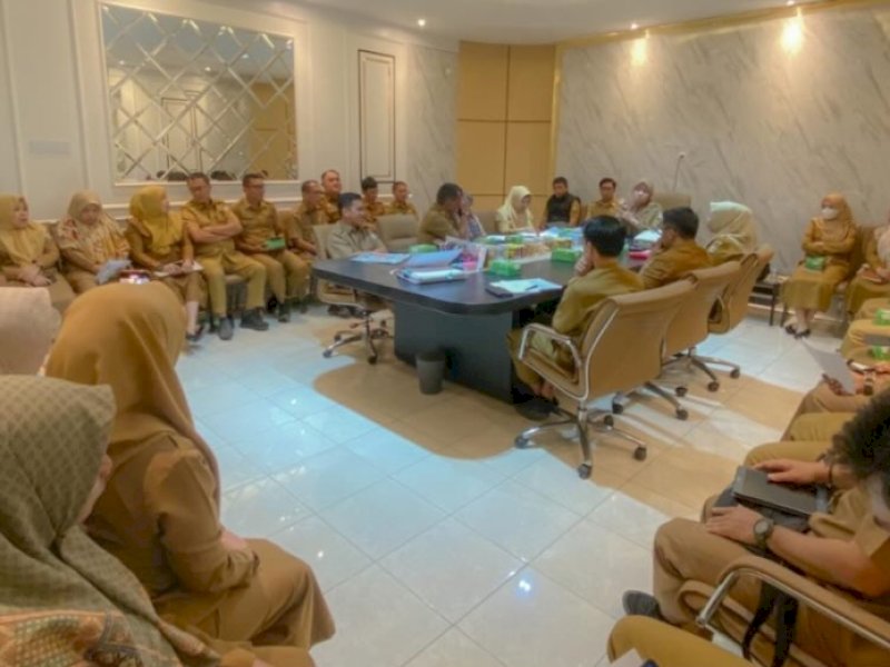 Rakor pembahasan optimalisasi pekerjaan Dinas PU Makassar, Senin (19/08/2024). (Foto: IST)