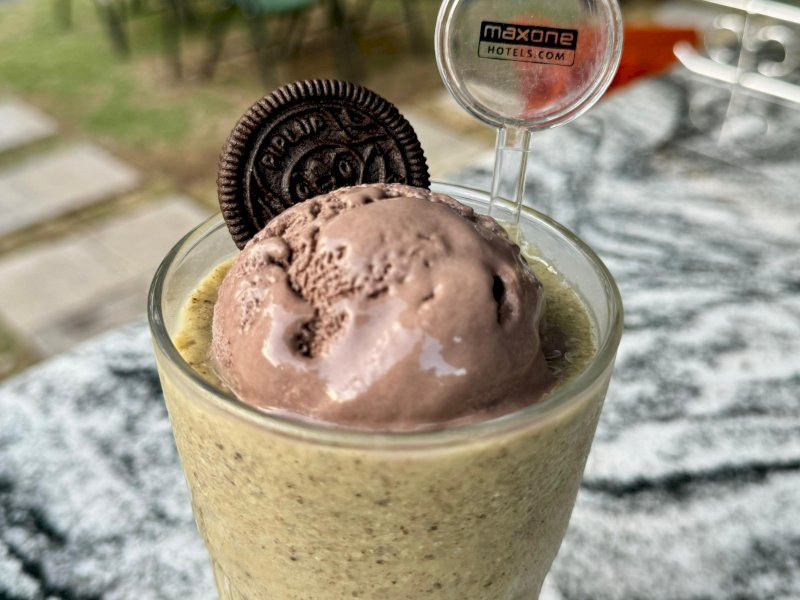 Avocado Oreo Cream jadi minuman favorit tamu dua bulan terakhir. (Foto: IST)