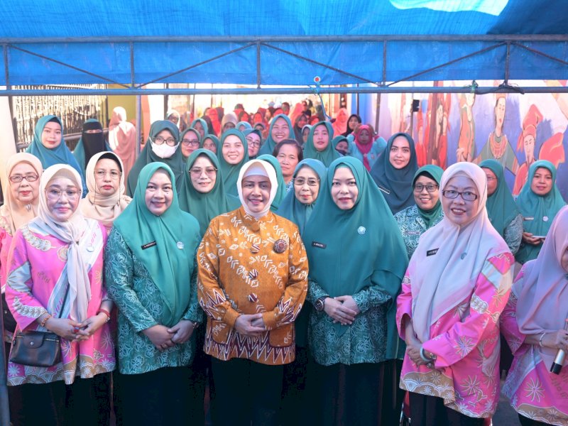 Ketua TP PKK Kota Makassar Indira Yusuf Ismail sosialisasi ASI eksklusif. 