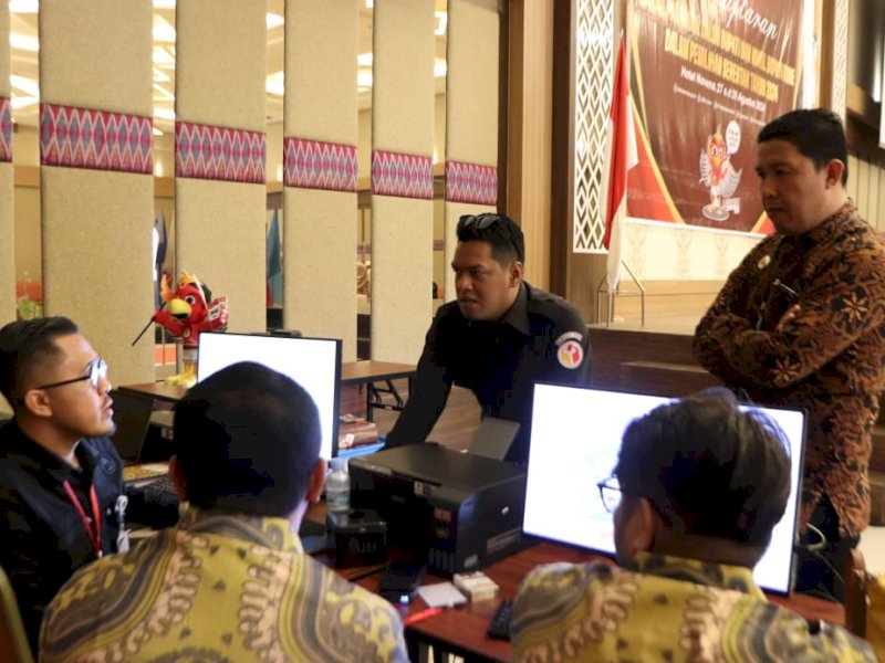 Panwascam dikerahkan ke lokasi pendaftaran bakal calon Bupati dan Wakil Bupati Bone, yang diselenggarakan KPU di Novena Hotel Bone, Sabtu (29/8/2024). (Foto: IST)