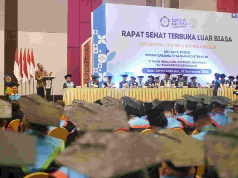 ASS saat berbicara di Dies Natalis ke-61 UKIP. (Foto: IST)