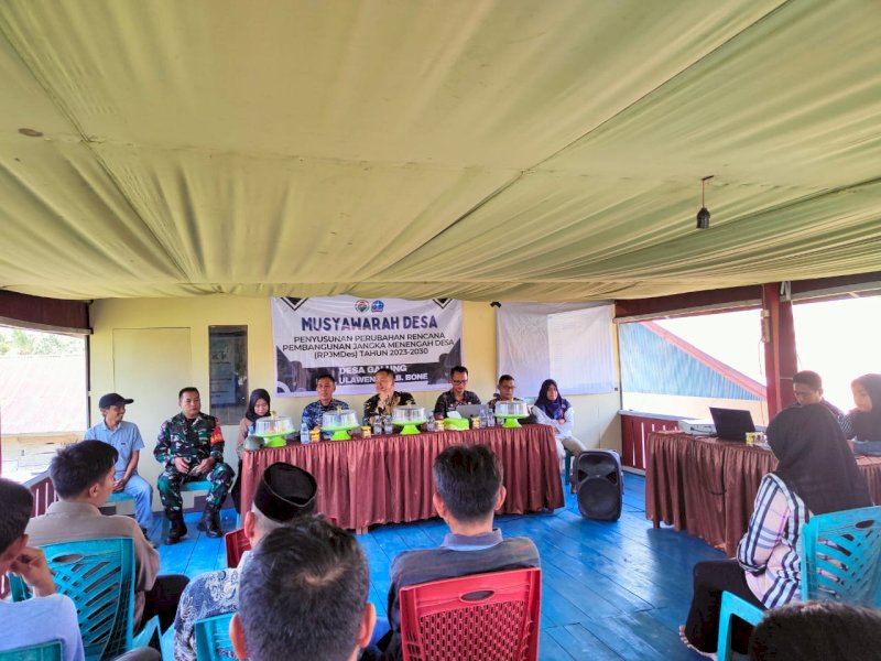 Kegiatan musyawarah RPJDMDes yang diselenggarakan Desa Galung. (Foto: IST)