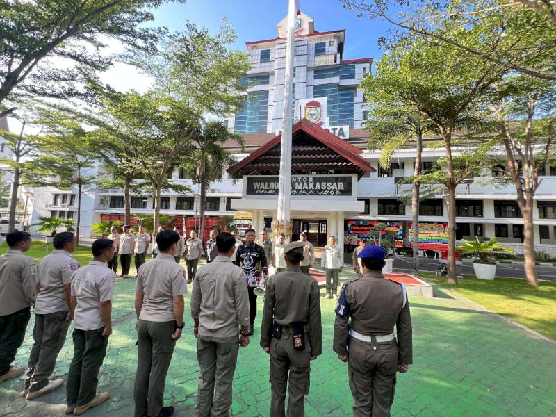 Apel pagi bersama jajaran Satuan Polisi Pamong Praja (Satpol PP) Kota Makassar. 