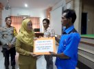 Tingkatkan Produktivitas Petani, Bupati Indah Salurkan 353 Alsintan
