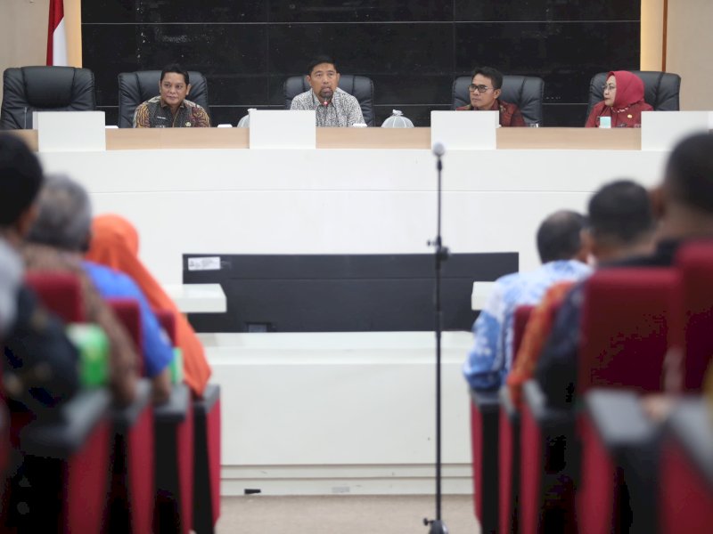 Pjs Wali Kota Makassar Andi Arwin Azis, memimpin rapat koordinasi (Rakor) lingkup Pemerintah Kota Makassar