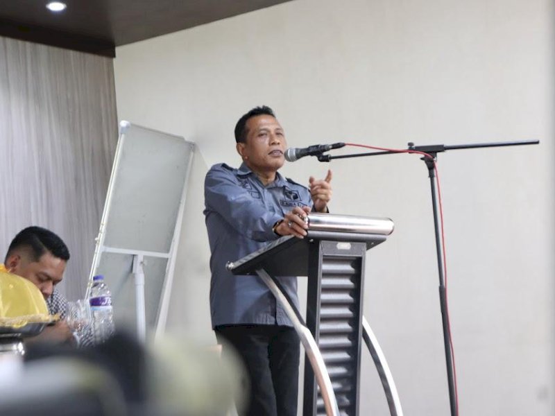Ketua Bawaslu Kabupaten Bone, Alwi. (Foto: IST)