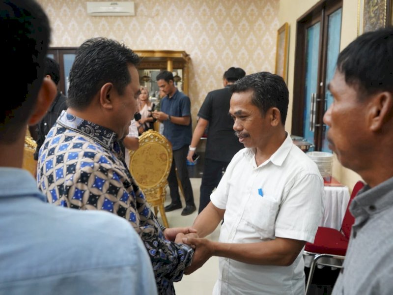 Pj Gubernur Sulbar, Bahtiar Baharuddin mengajak masyarakat menjadikan Balabalakang jadi halaman depan Sulbar.