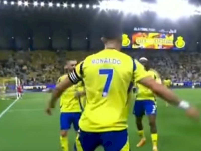 Selebrasi Cristiano Ronaldo seusai mencetak gol lewat penalti. (Foto: INT)