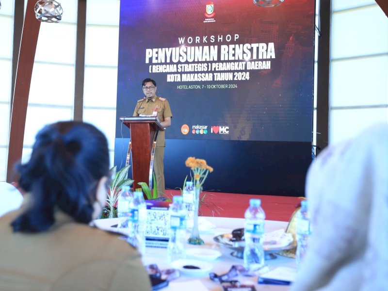 Pj Sekda Makassar, Firman Hamid Pagarra membuka workshop penyusunan Renstra. (Foto: IST)