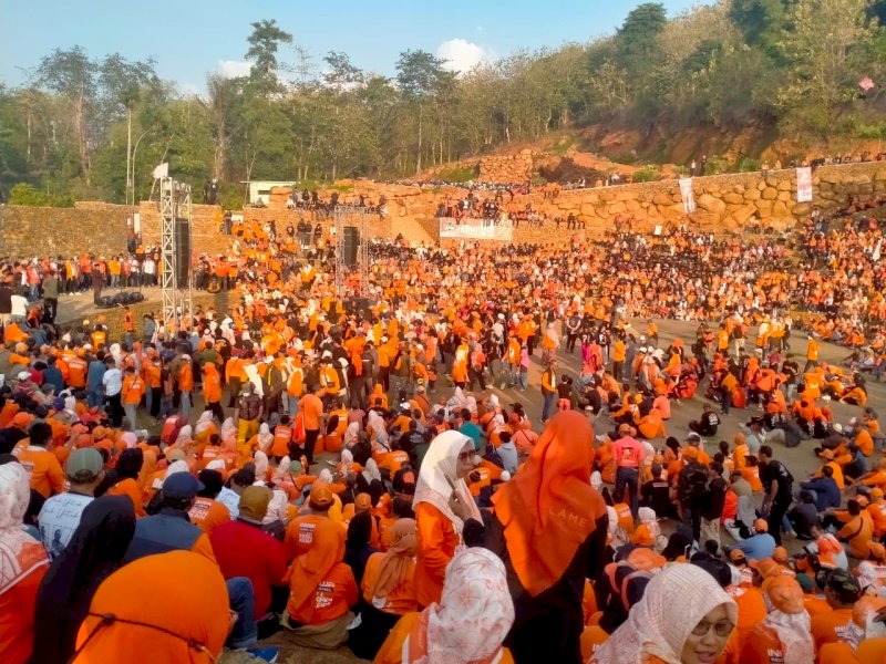 Relawan Danny Pomanto saat menghadiri konsolidasi di Tokka Tenarata. 