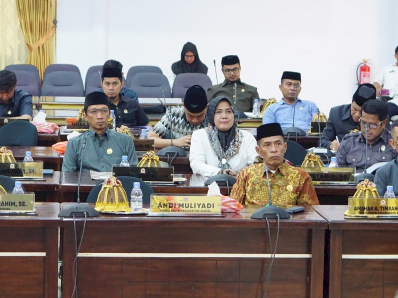 Paripurna penyampaian Rancangan Anggaran Pendapatan dan Belanja Daerah (APBD) 2025. 