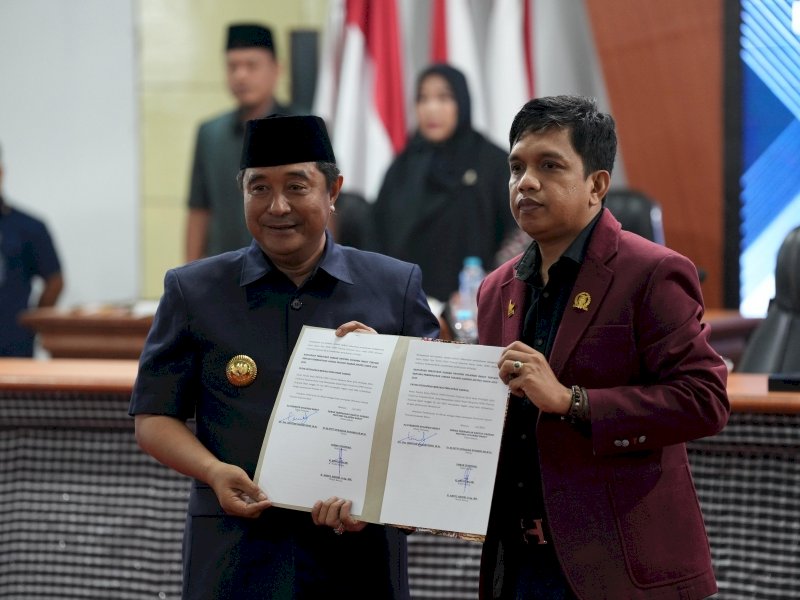 DPRD-Pemprov Sulbar Sahkan Kitab Pembangunan untuk 20 Tahun ke Depan