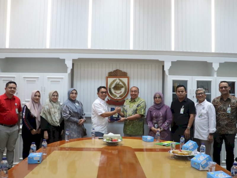 Pihak Jamsostek audiensi bersama Penjabat (Pj) Sekretaris Daerah Kota Makassar, Irwan Rusfiady Adnan. 