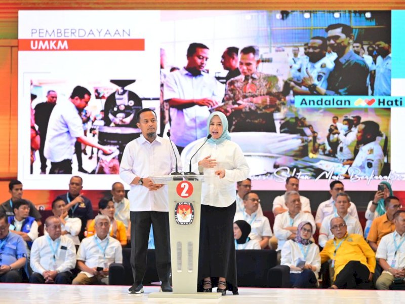 Pasangan Sudirman-Fatma di debat Pilgub Sulsel. 