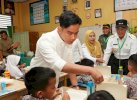 Zudan Dampingi Wapres Gibran Tinjau Simulasi Makan Bergizi Gratis di Maros