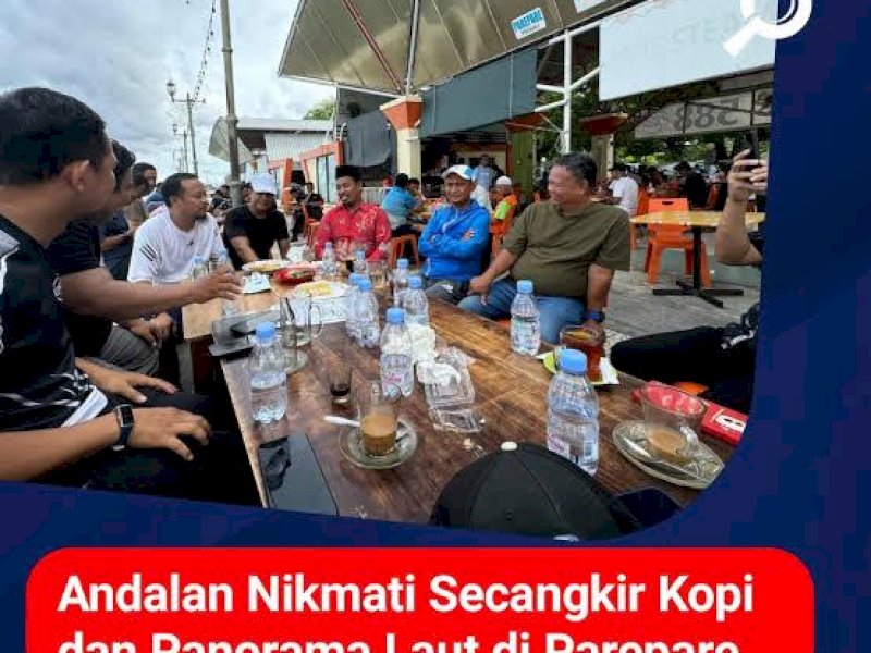 Cagub Sulsel Andi Sudirman Sulaiman saat menikmati kopi di Parepare. 