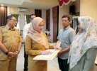 Jalin Perluasan Areal Tanam, Bupati Indah Serahkan Ratusan Alsintan ke 10 Kecamatan di Lutra