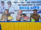 Bupati Lutra IDP Serahkan Bantuan Dana Pengembangan Bagi BUMdes Desa Lino