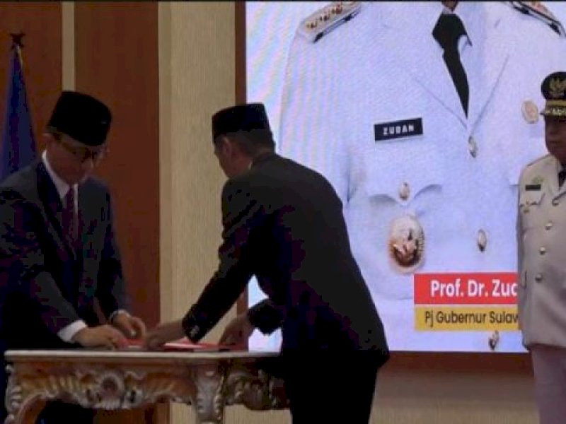 Pj Gubernur Sulsel Lantik Abdul Hayat Dilantik Jadi Pj Wali Kota Parepare