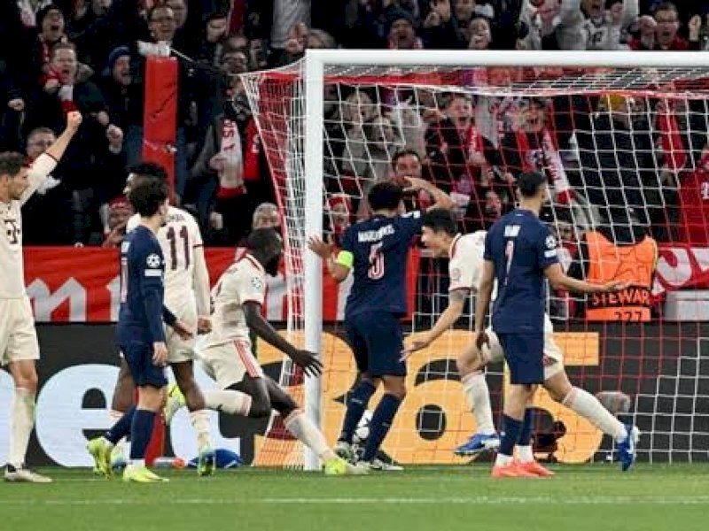 Bayern Munich menjebol gawang PSG. (int) 