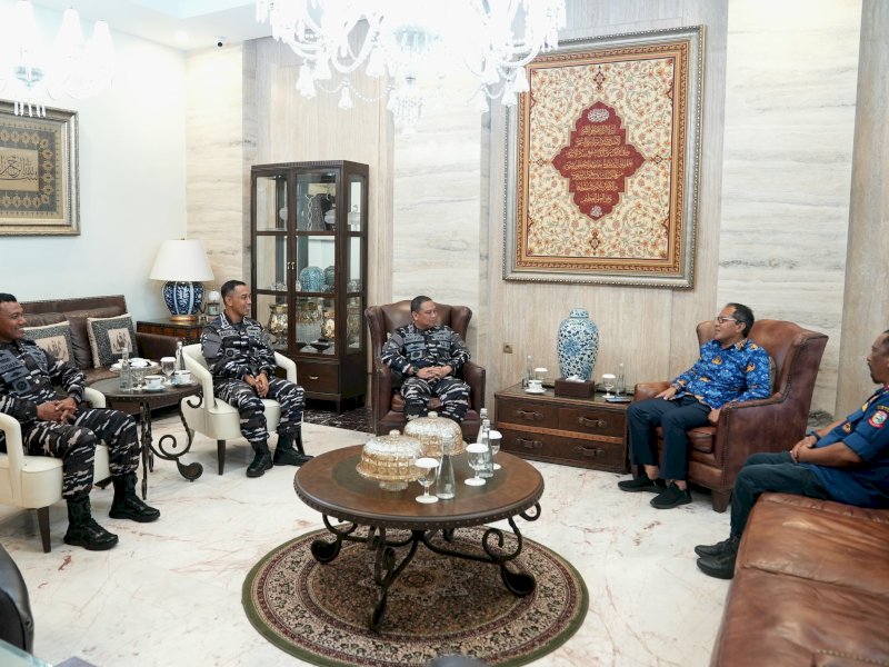 Wali Kota Makassar Moh Ramdhan Pomanto menerima kunjungan dari Danlantamal VI Makassar, Brigjen TNI (Mar) Wahyudi,