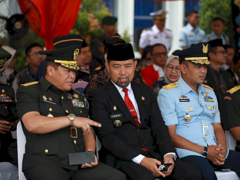 Pjs Wali Kota Makassar, Andi Arwin Azis, menghadiri sertijab) sekaligus Komandan Pangkalan Utama TNI AL VI (Lantamal VI)