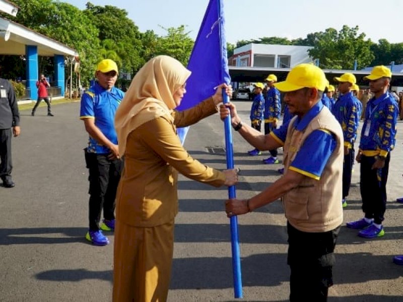 Plt Bupati Maros Lepas Kontingen POPDA: Tunjukkan Performa Terbaik! 