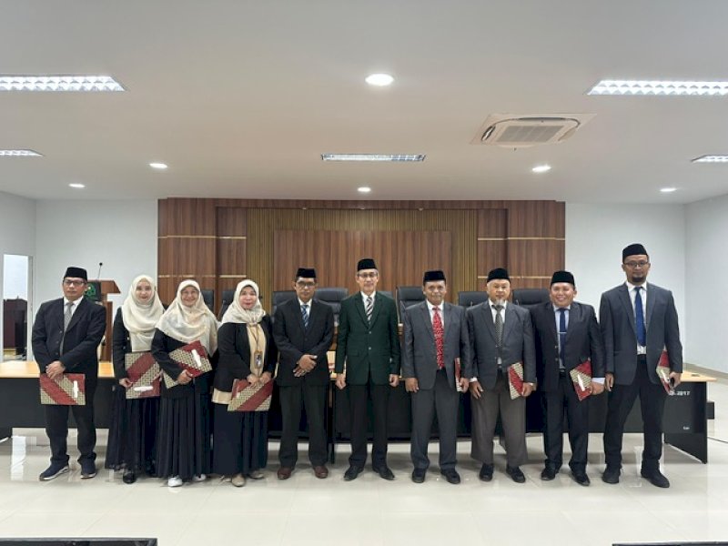 Para pejabat baru Pascasarjana UIN Alauddin Makassar. 