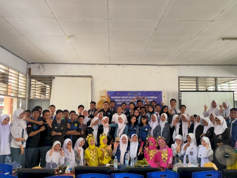 Deklarasi Sekolah Bersinar Antinarkoba. 