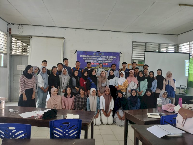 Gelar Pelatihan Jurnalistik, PIK-R Generik SMAN 4 Hadirkan Pembicara dari Lutra-Lutim 