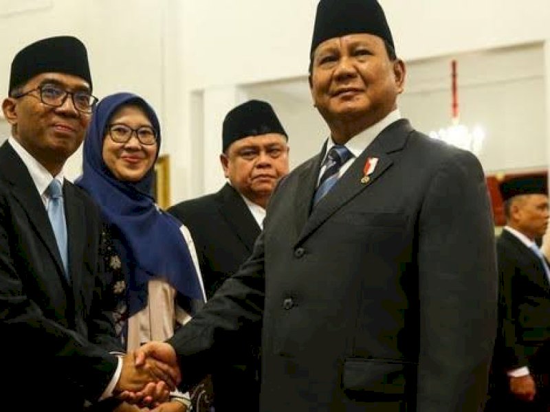Presiden Prabowo Subianto resmi melantik Brian Yuliarto menjadi Menteri Pendidikan Tinggi, Sains, dan Teknologi (Mendiktisaintek). 