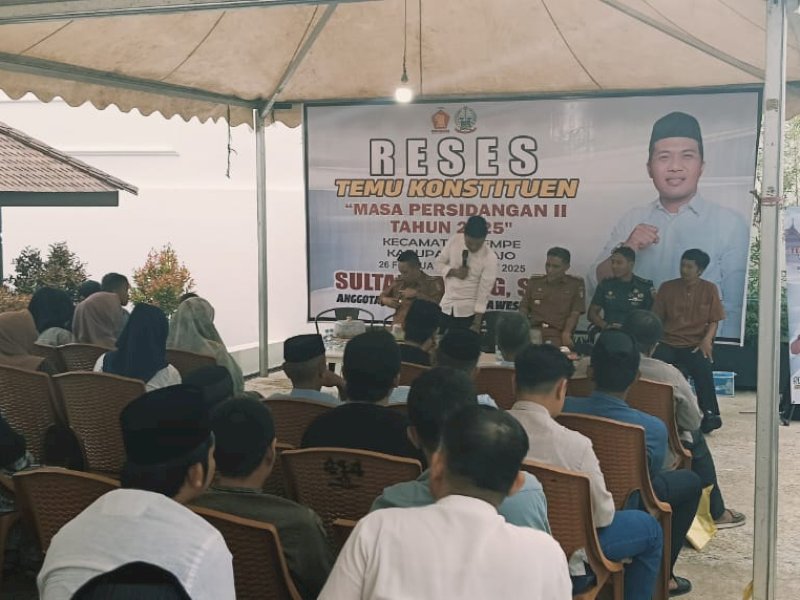 Anggota DPRD Provinsi Sulawesi-Selatan, Sultan Tajang menggelar reses di Bola Pute. 