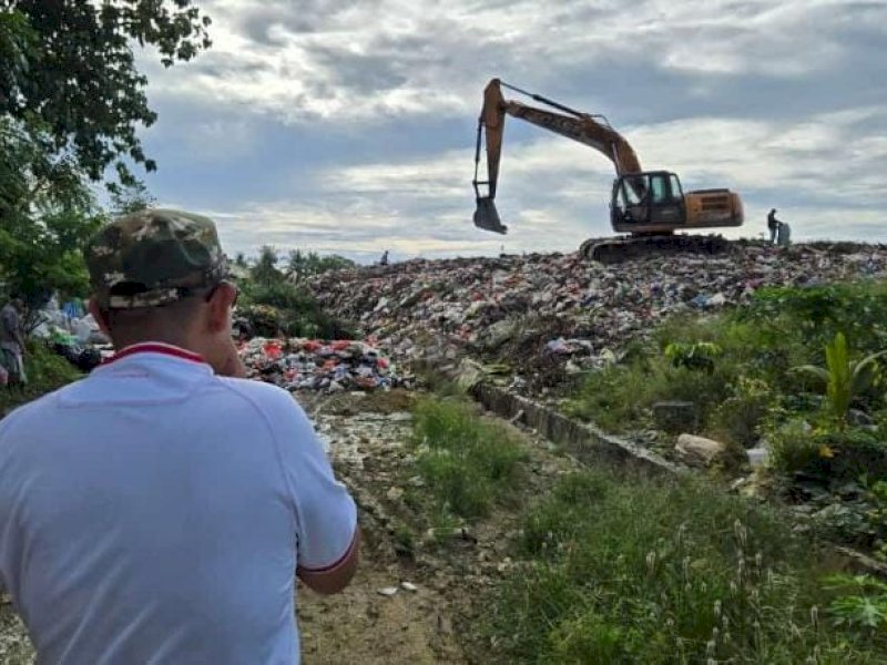 AAP meninjau Tempat Pembuangan Akhir (TPA) Passippo, Kecamatan Palakka. 