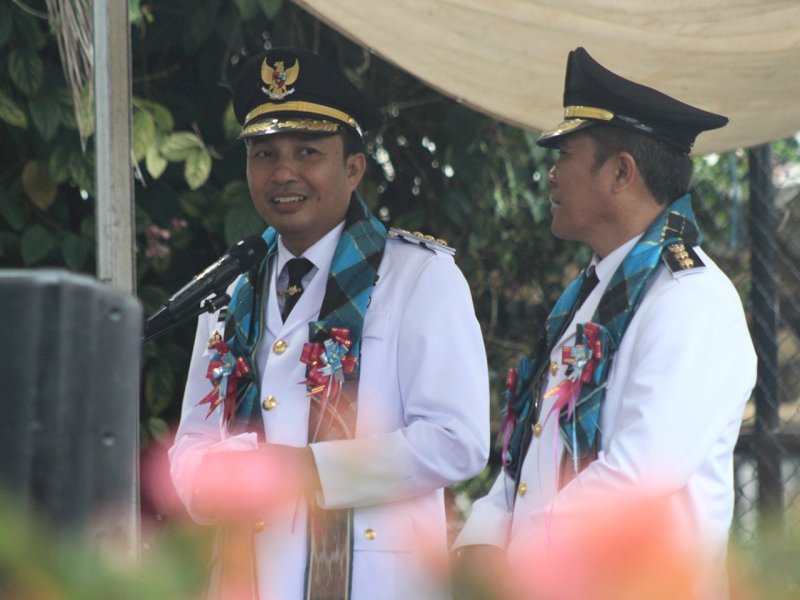 Bupati Andi Abdullah Rahim dan Wakil Bupati Jumail Mappile