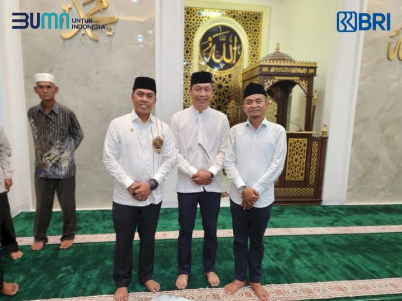 Pimcab BRI Sengkang bersama Bupati Wajo Andi Rosman. 