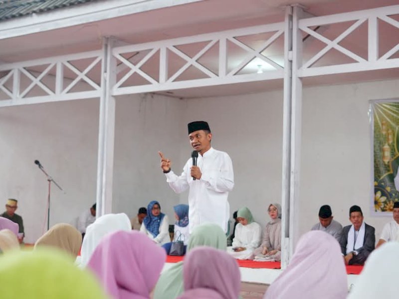 Bupati AAS bersilaturahmi dan buka puasa bersama nakes se-Kabupaten Bone. 
